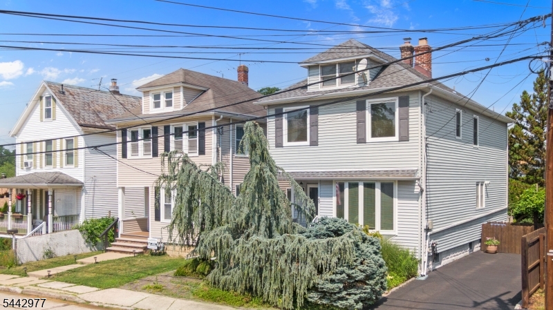 49 Broad St Property Photo 1