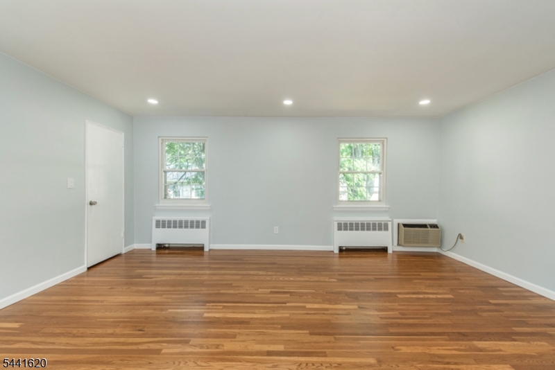 32 Wedgewood Drive 48 Property Photo 1