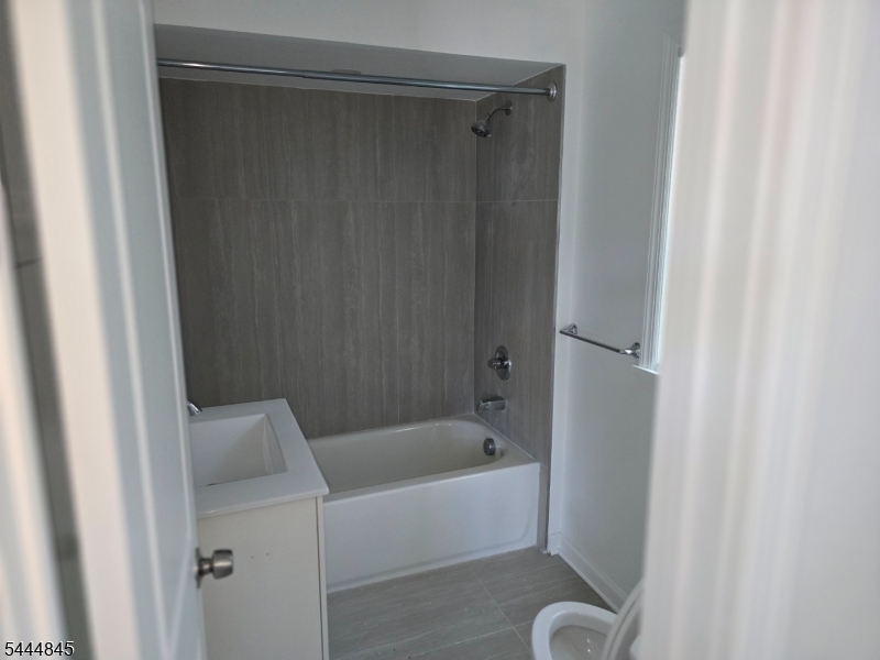 50 Elm Rd Property Photo 4