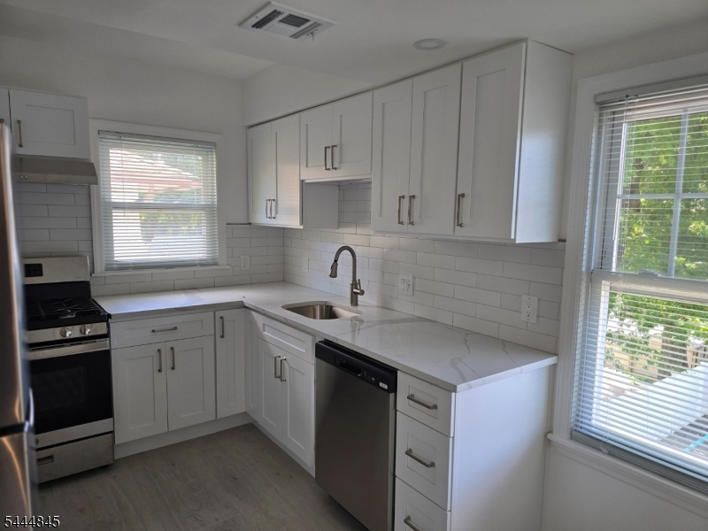 50 Elm Rd Property Photo 14