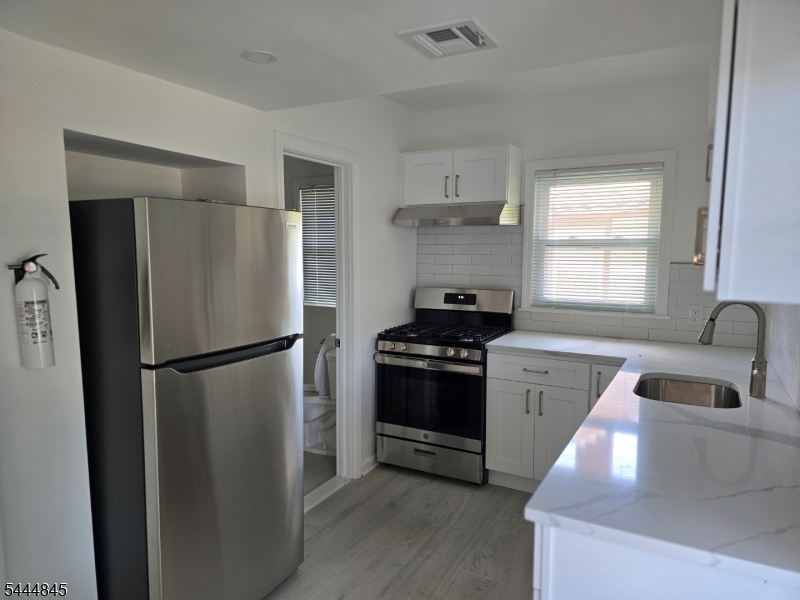 50 Elm Rd Property Photo 16