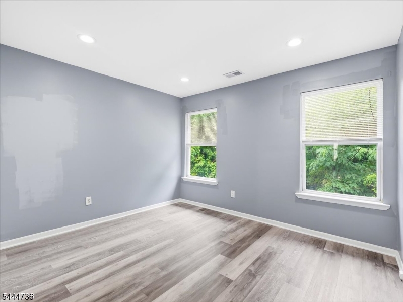 4 Derby St Property Photo 16