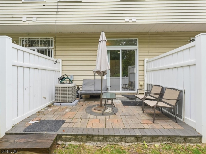 4 Derby St Property Photo 20