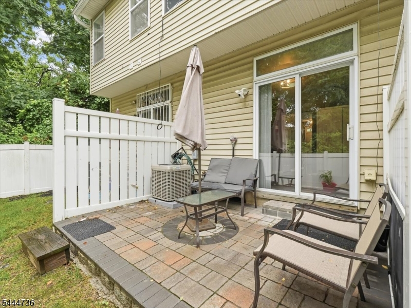 4 Derby St Property Photo 21