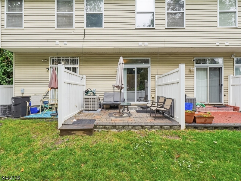 4 Derby St Property Photo 22