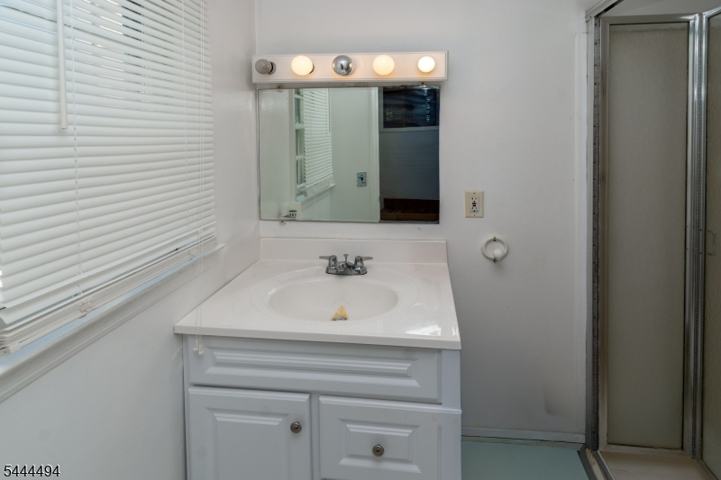 38 John Ringo Rd Property Photo 10
