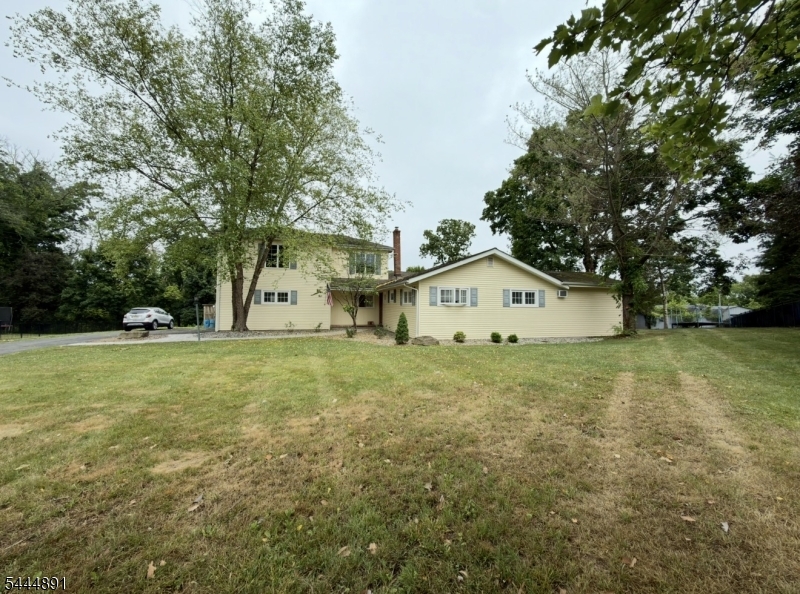 24 Beardslee Rd Property Photo 1