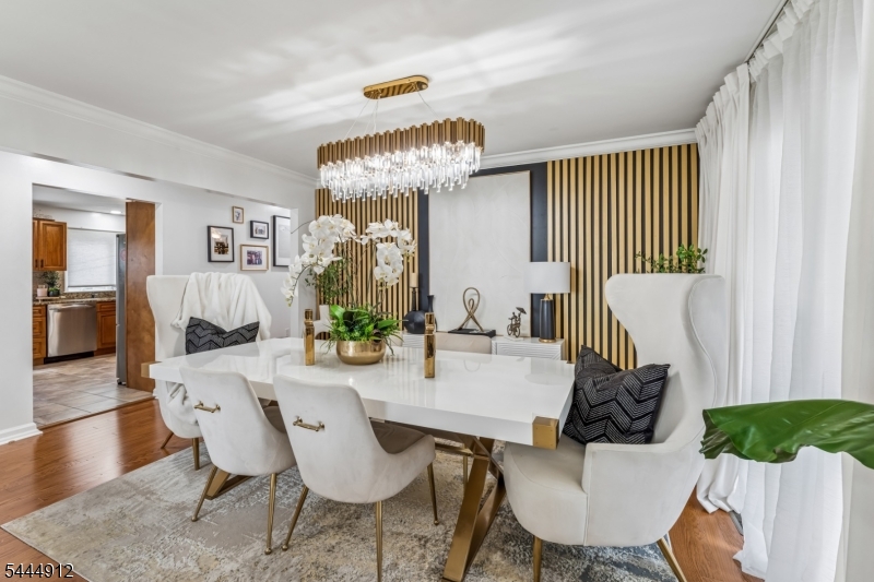 19 Willie St Property Photo 8