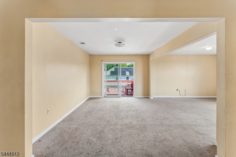 19 Willie St Property Photo 25
