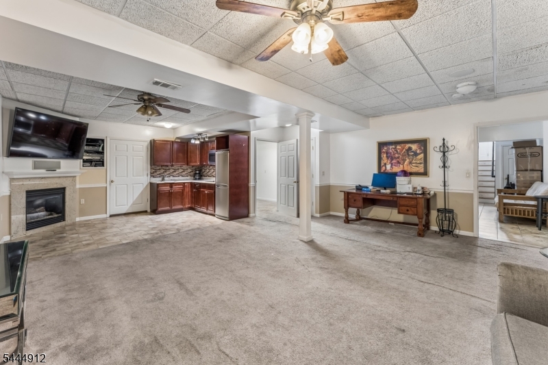 19 Willie St Property Photo 35