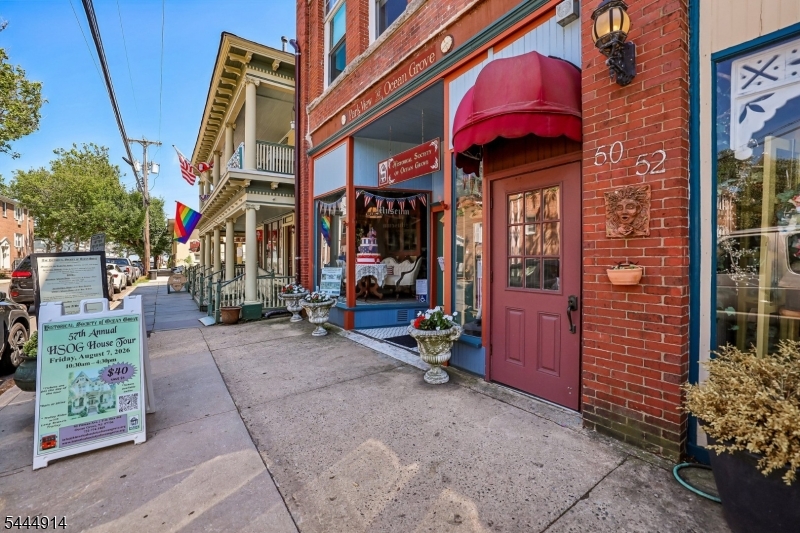 52 Pitman Ave 3i Property Photo 1