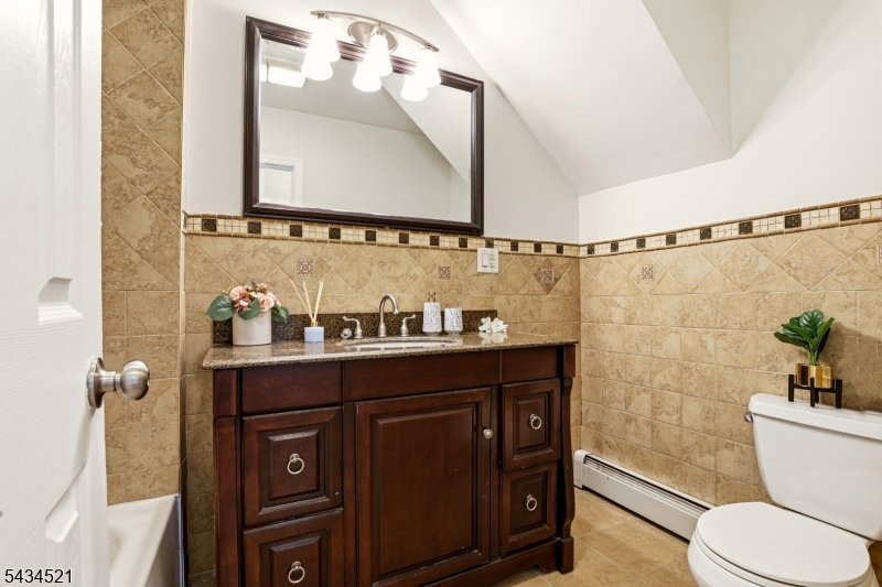174 Orient St Property Photo 11