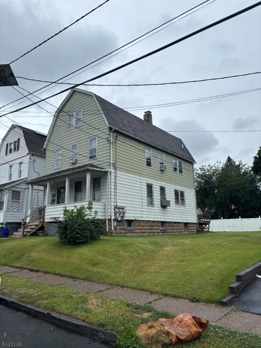24 Cedar St Property Photo 2
