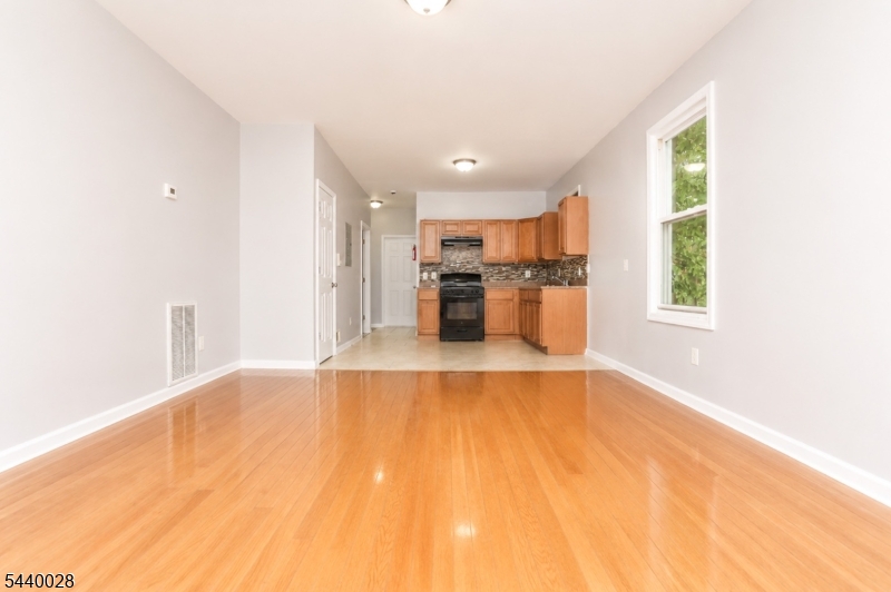 136 Dewey St Property Photo 15