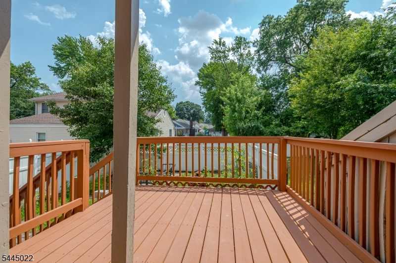 39 Amboy Ave Property Photo 9