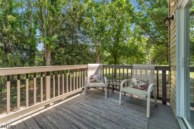 25 Forsgate Ter Property Photo 5
