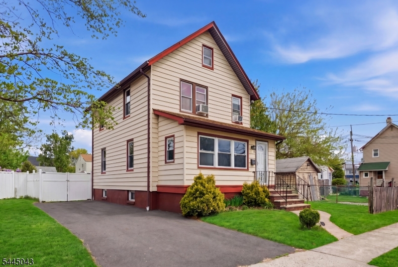 2 Lillian Ter Property Photo 1