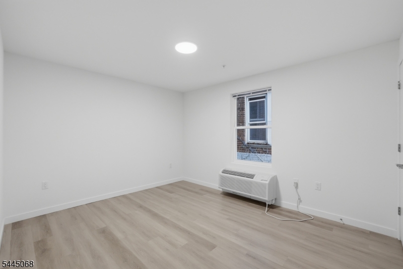 566 Springfield Ave 201 Property Photo 5