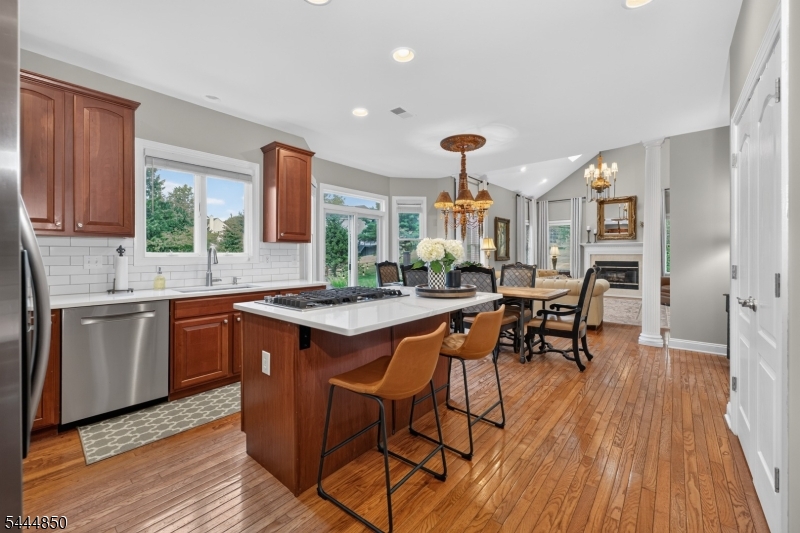 4 Riverview Ct Property Photo 6