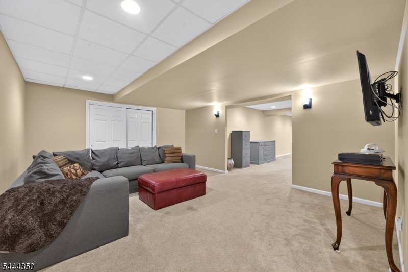 4 Riverview Ct Property Photo 37