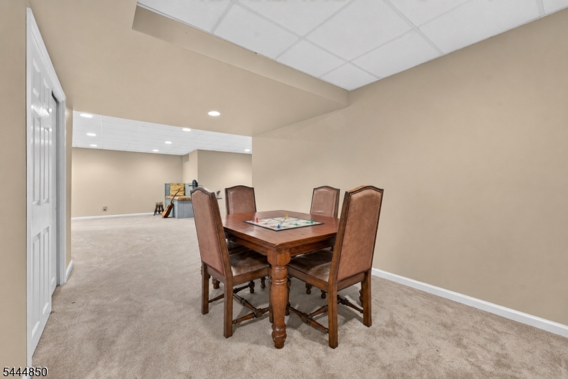 4 Riverview Ct Property Photo 38
