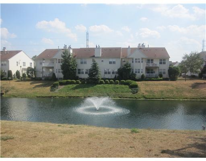 316 Ventnor Ct Property Photo 1