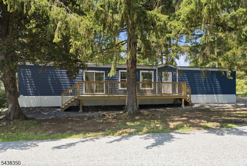 1 Sherwood Park Property Photo 1