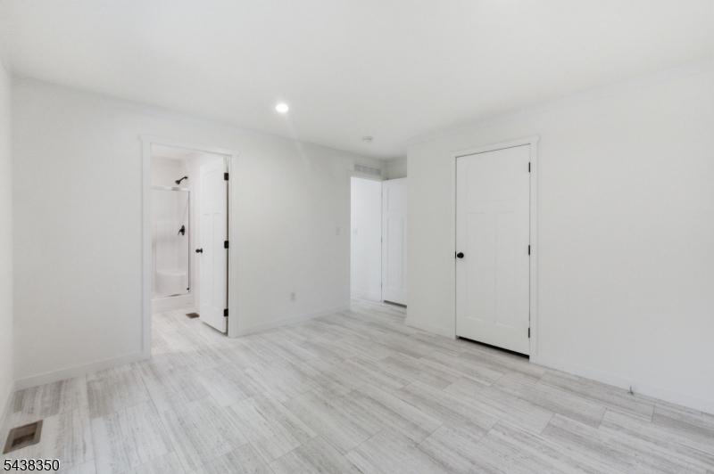 1 Sherwood Park Property Photo 16