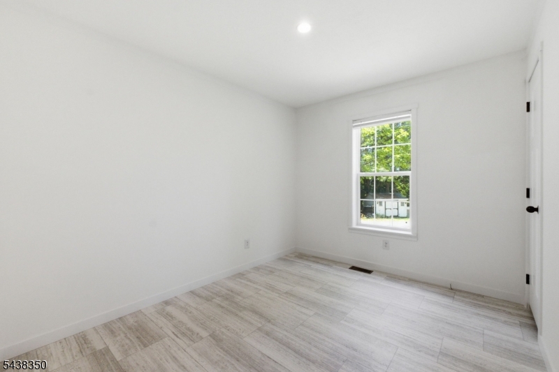 1 Sherwood Park Property Photo 19