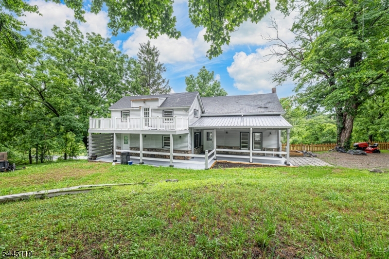68 Libertyville Rd Property Photo 2