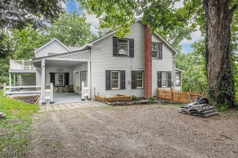 68 Libertyville Rd Property Photo 3