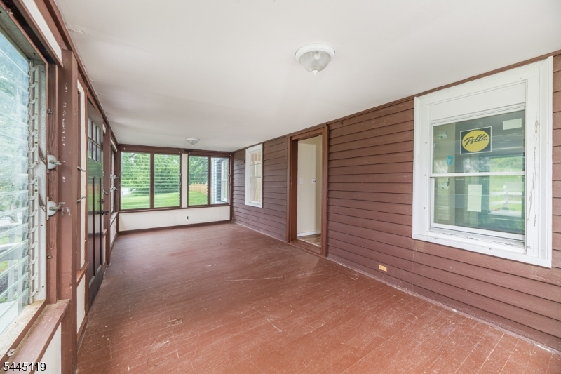 68 Libertyville Rd Property Photo 14