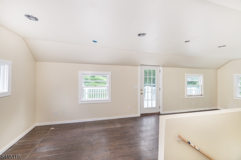68 Libertyville Rd Property Photo 18