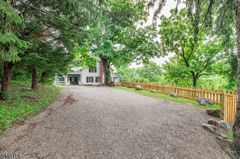 68 Libertyville Rd Property Photo 24