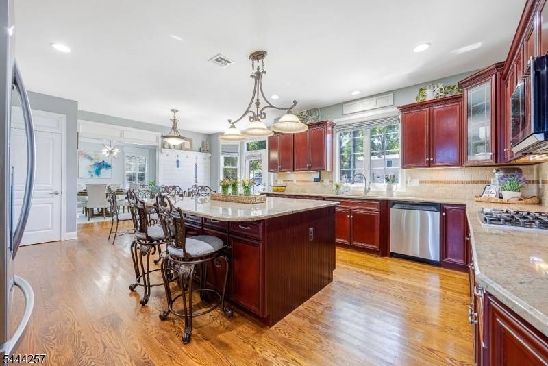 8 Ferndale Pl Property Photo 14