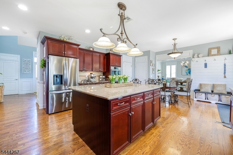 8 Ferndale Pl Property Photo 15