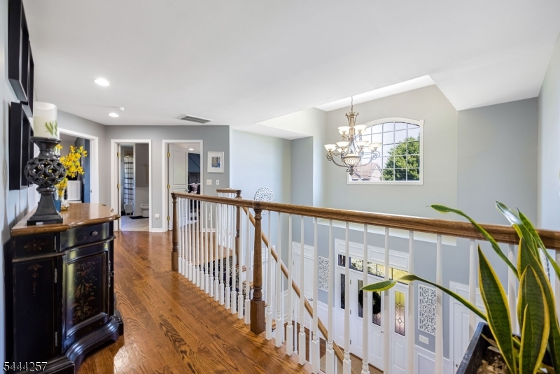 8 Ferndale Pl Property Photo 22