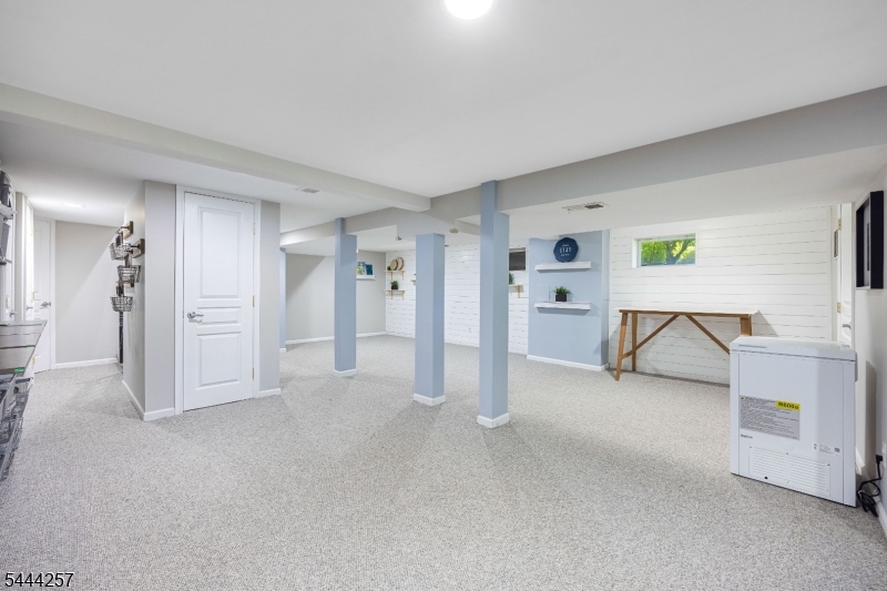 8 Ferndale Pl Property Photo 38