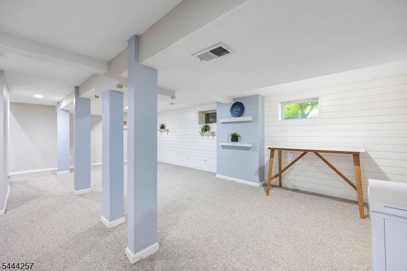 8 Ferndale Pl Property Photo 39