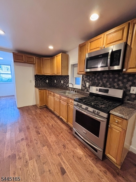41 Cedar St Property Photo 6