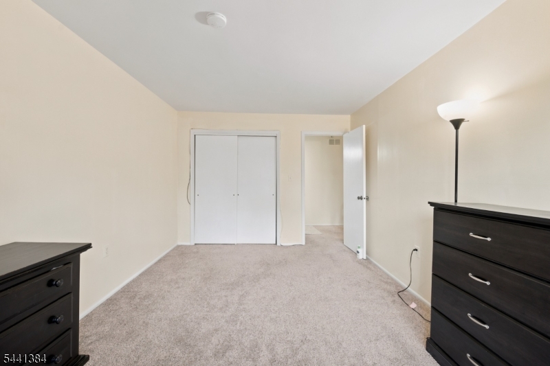 1005 Robin Rd Property Photo 4
