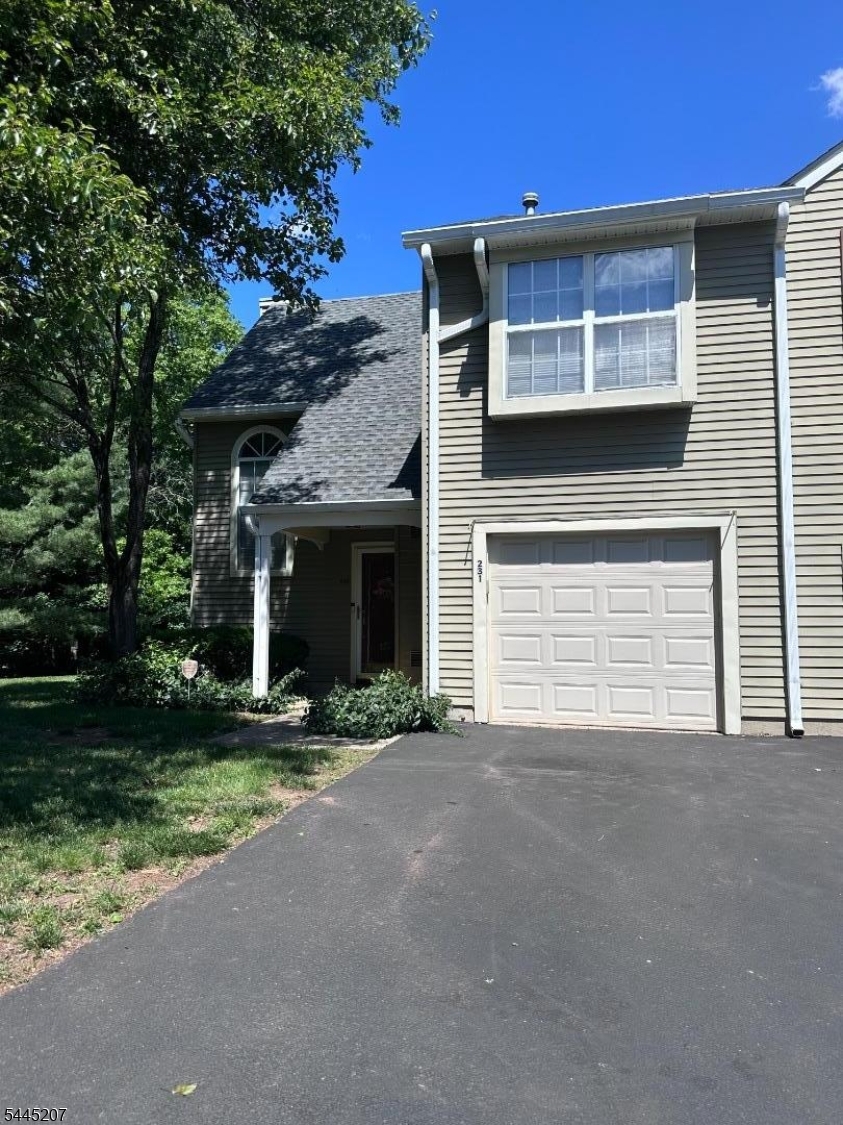 231 Mcauliffe Ct Property Photo 1