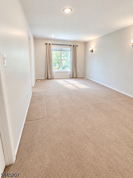 231 Mcauliffe Ct Property Photo 6