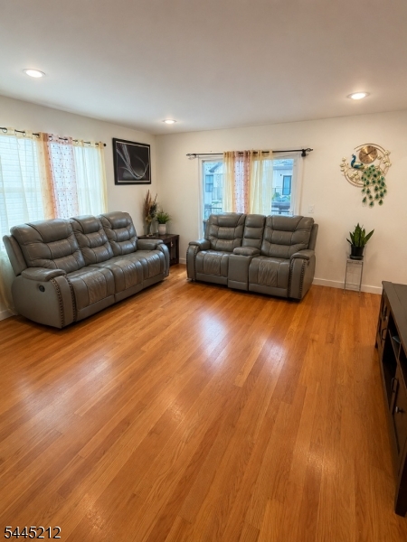 757 Seaport Dr Property Photo 3