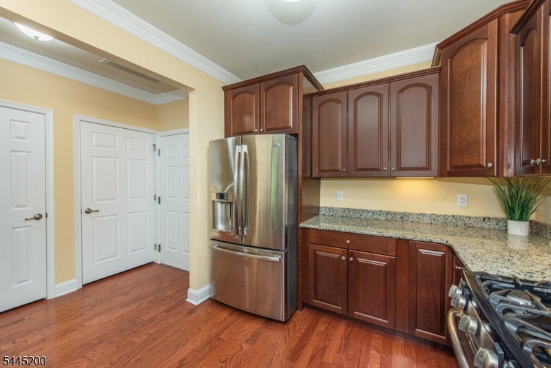 1305 Hale Dr 305 Property Photo 5