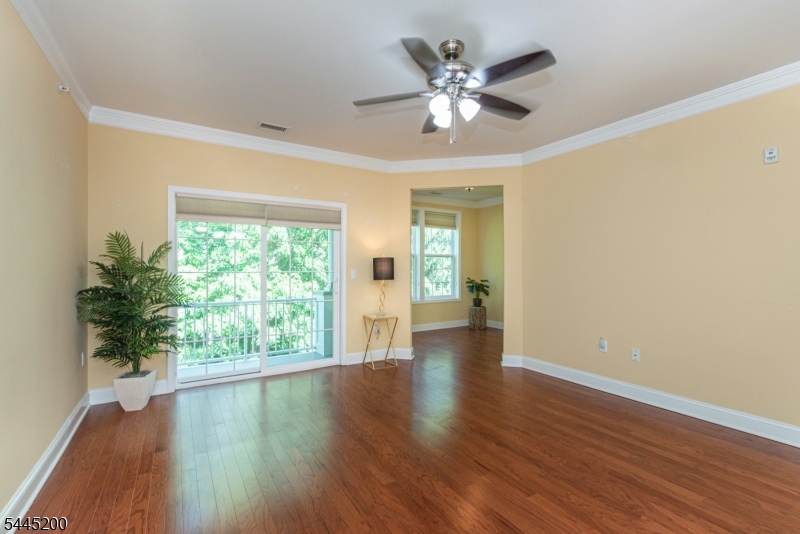 1305 Hale Dr 305 Property Photo 10