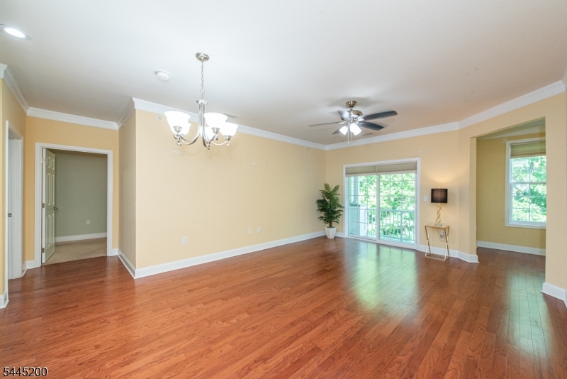 1305 Hale Dr 305 Property Photo 12