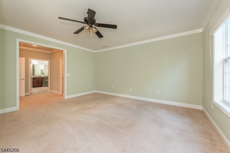 1305 Hale Dr 305 Property Photo 20