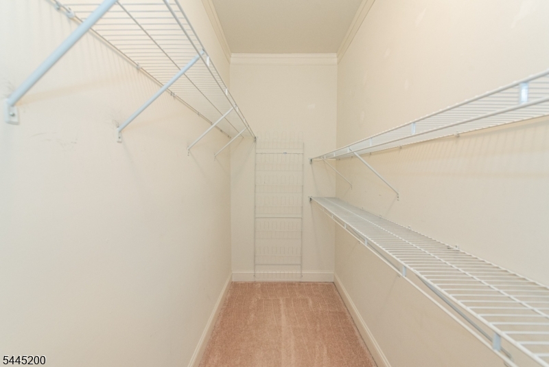 1305 Hale Dr 305 Property Photo 24