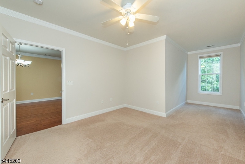 1305 Hale Dr 305 Property Photo 28